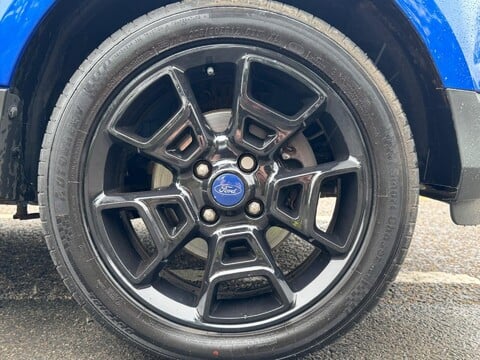 Ford Ecosport TITANIUM 9