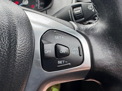 Ford Ecosport TITANIUM 28