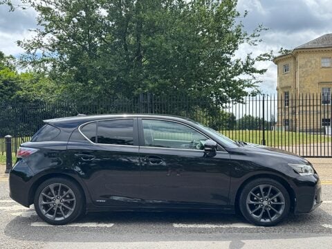 Lexus CT 200H SE-L 8