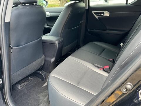 Lexus CT 200H SE-L 16
