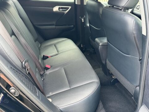 Lexus CT 200H SE-L 18