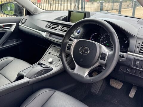 Lexus CT 200H SE-L 21