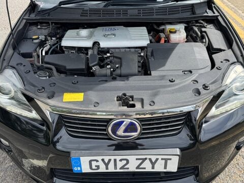 Lexus CT 200H SE-L 29