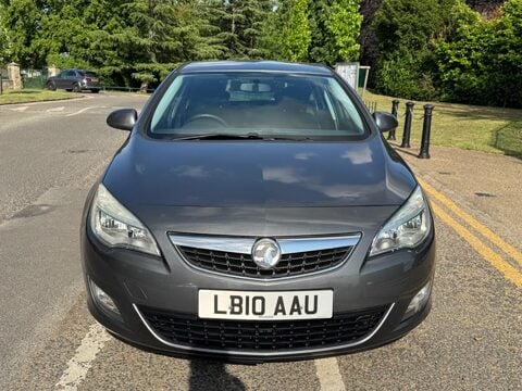 Vauxhall Astra EXCLUSIV 2