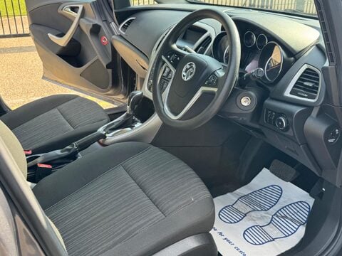 Vauxhall Astra EXCLUSIV 17