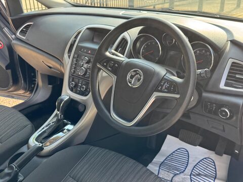 Vauxhall Astra EXCLUSIV 18