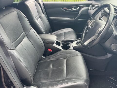 Nissan Qashqai TEKNA DIG-T XTRONIC 22