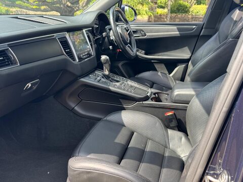 Porsche Macan S PDK 18
