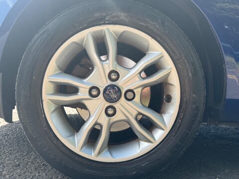 Ford Fiesta ZETEC 12