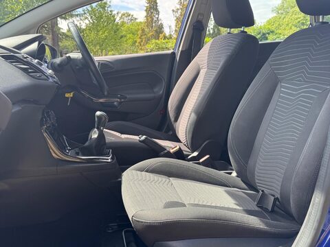 Ford Fiesta ZETEC 14