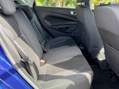 Ford Fiesta ZETEC 19