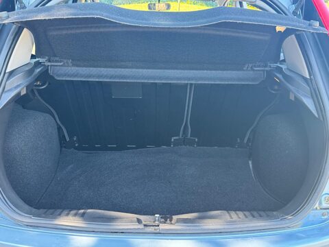 Ford Fiesta GHIA 16V 20