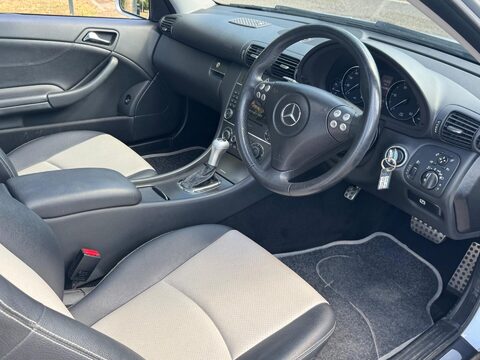 Mercedes-Benz C Class C220 CDI SE SPORTS 19