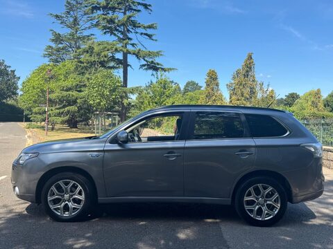 Mitsubishi Outlander PHEV GX 4H 6