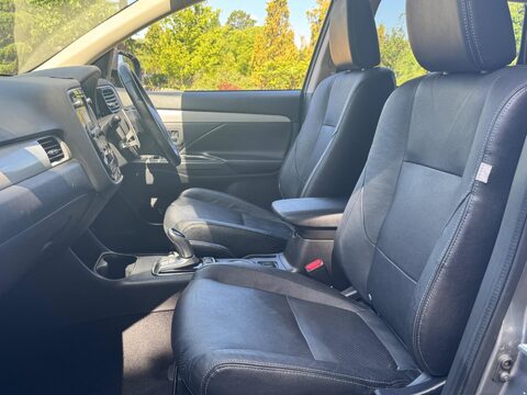 Mitsubishi Outlander PHEV GX 4H 16