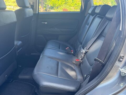 Mitsubishi Outlander PHEV GX 4H 18