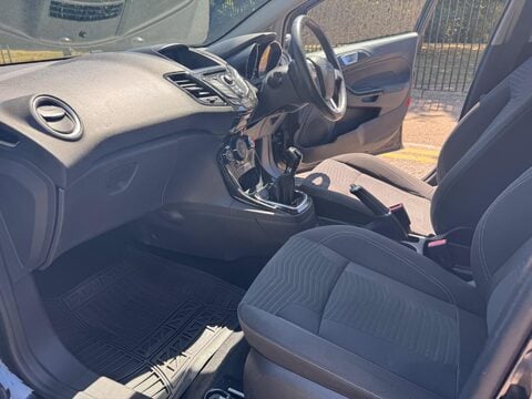 Ford Fiesta ZETEC 22