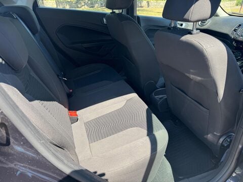 Ford Fiesta ZETEC 19