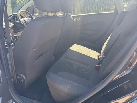 Ford Fiesta ZETEC 21