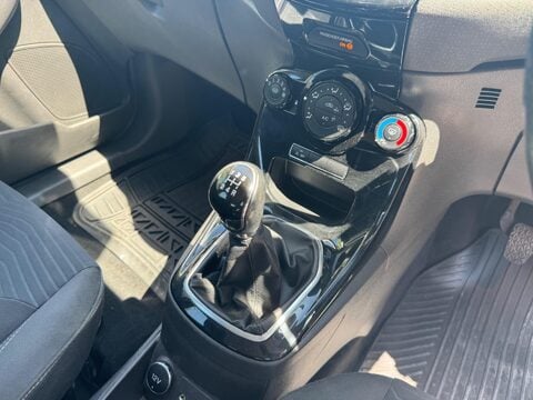 Ford Fiesta ZETEC 17