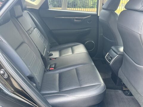 Lexus NX 300H PREMIER 21