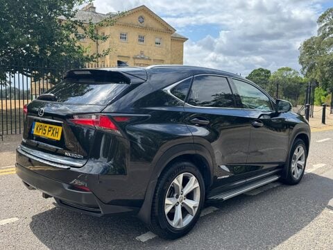 Lexus NX 300H PREMIER 7