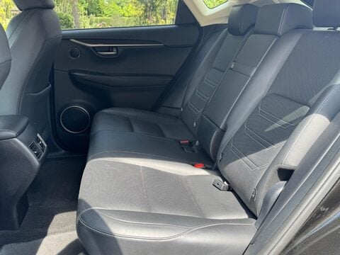 Lexus NX 300H PREMIER 18