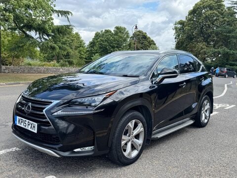 Lexus NX 300H PREMIER 3