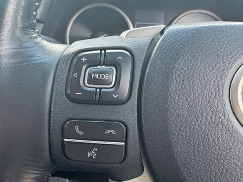 Lexus NX 300H PREMIER 31