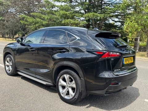 Lexus NX 300H PREMIER 5