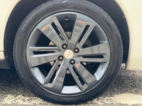 Peugeot 3008 BLUE HDI S/S ALLURE 9