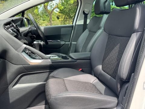Peugeot 3008 BLUE HDI S/S ALLURE 14