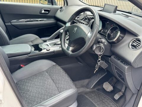 Peugeot 3008 BLUE HDI S/S ALLURE 22