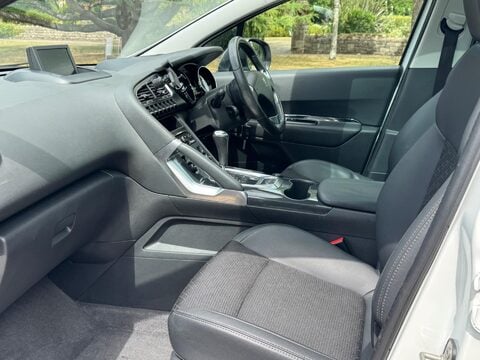 Peugeot 3008 BLUE HDI S/S ALLURE 13