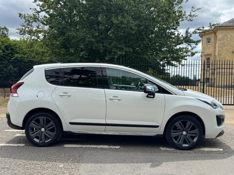 Peugeot 3008 BLUE HDI S/S ALLURE 8