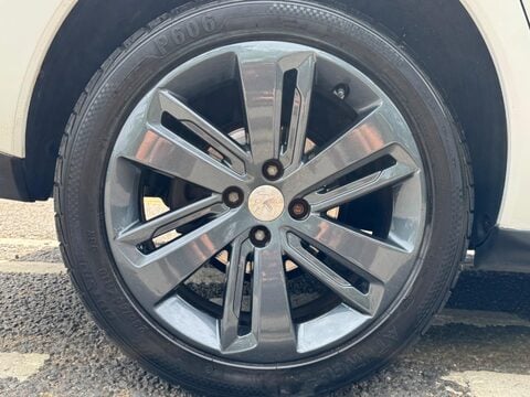 Peugeot 3008 BLUE HDI S/S ALLURE 10