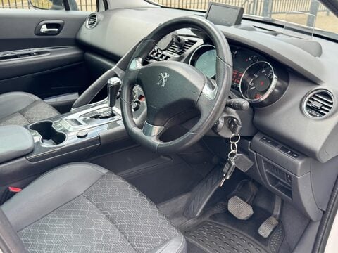 Peugeot 3008 BLUE HDI S/S ALLURE 24