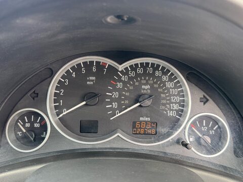 Vauxhall Corsa DESIGN 16V 23