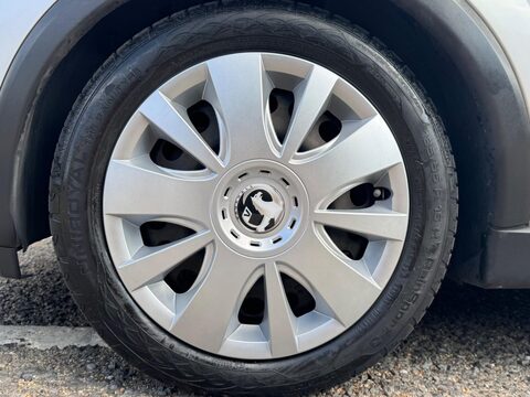 Vauxhall Corsa DESIGN 16V 12