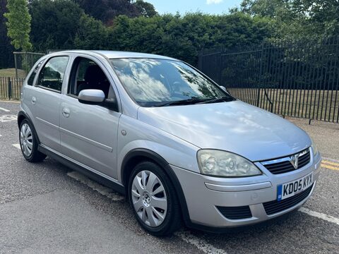 Vauxhall Corsa DESIGN 16V 1