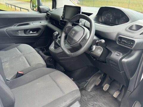 Peugeot Partner BLUEHDI PROFESSIONAL PREMIUM L1 17