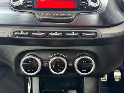 Alfa Romeo Giulietta JTDM-2 VELOCE 27