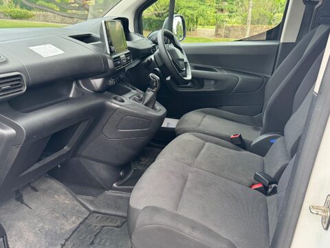 Peugeot Partner BLUEHDI PROFESSIONAL L1 13