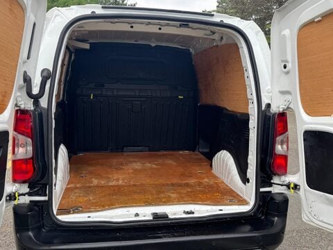 Peugeot Partner BLUEHDI PROFESSIONAL L1 17