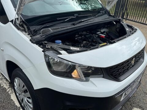 Peugeot Partner BLUEHDI PROFESSIONAL L1 26