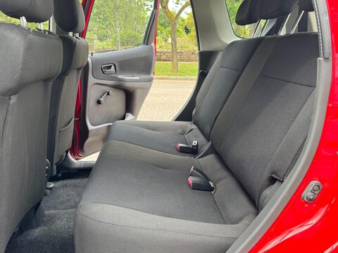 Suzuki Ignis GLX 4GRIP VVT-S 16