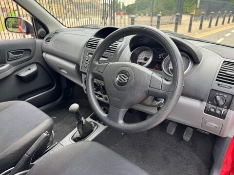 Suzuki Ignis GLX 4GRIP VVT-S 22