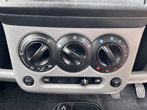 Suzuki Ignis GLX 4GRIP VVT-S 25