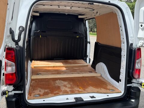 Peugeot Partner BLUEHDI PROFESSIONAL L2 17