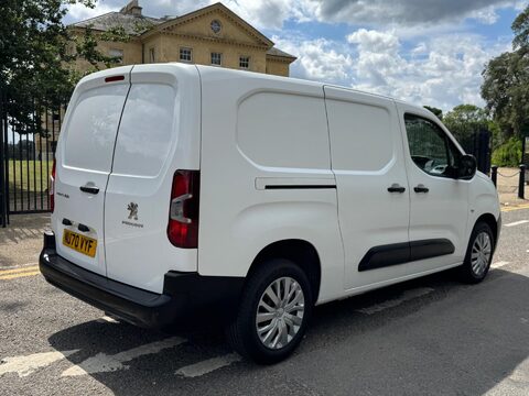 Peugeot Partner BLUEHDI PROFESSIONAL L2 7